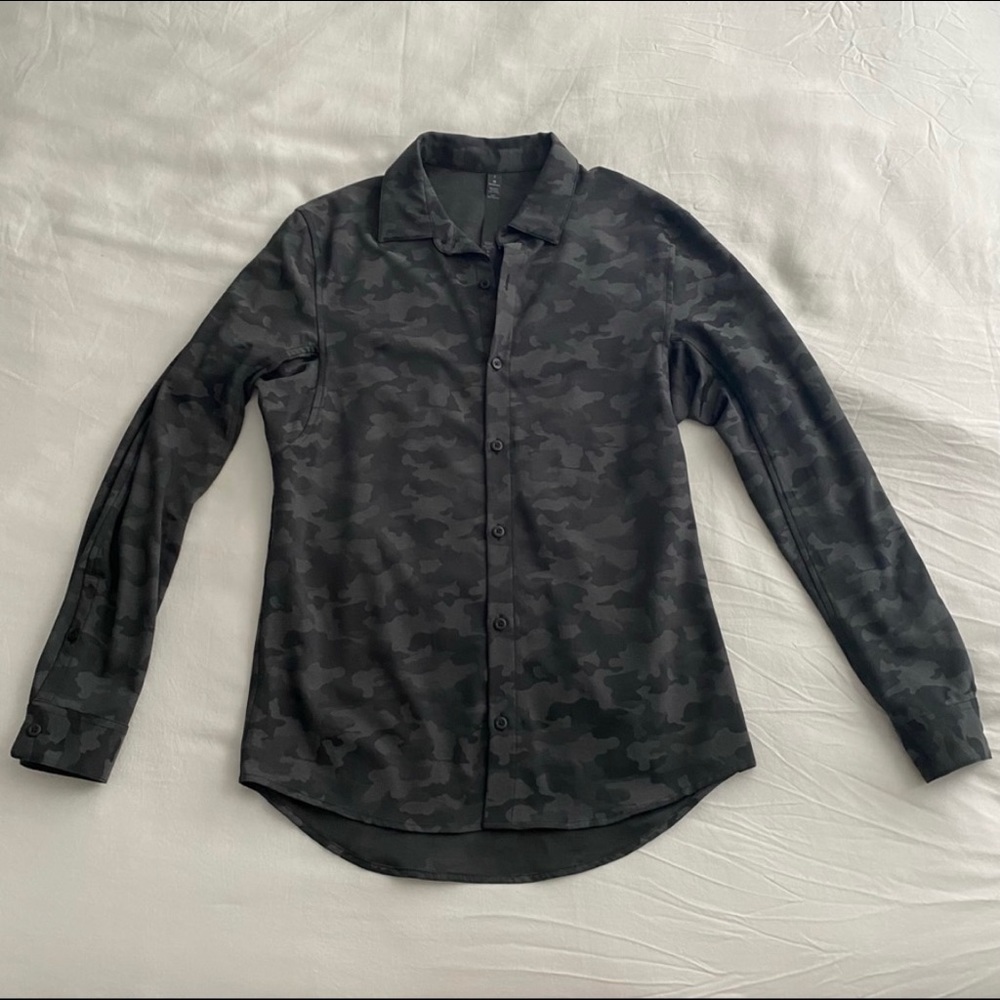 Lululemon Mens Down to the Wire Button Down Shirt